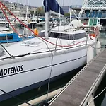Botel Num Veleiro Em Lisbon
